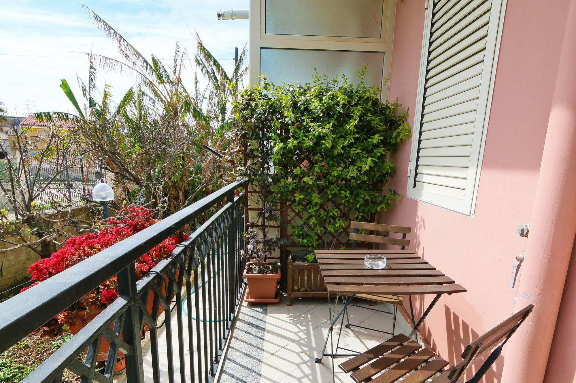 Bed and Breakfast Kosmos Syracuse Exterior foto