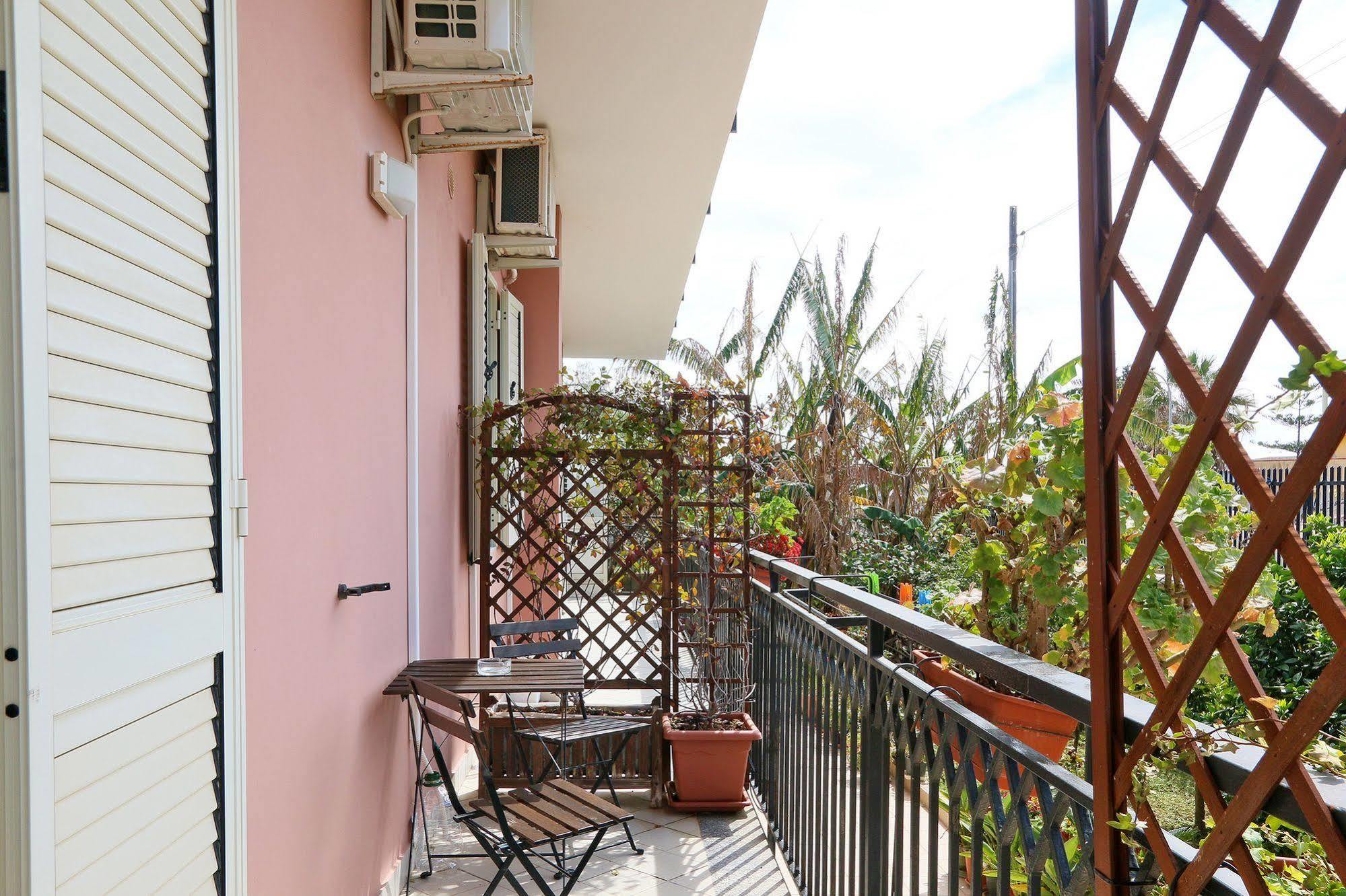 Bed and Breakfast Kosmos Syracuse Exterior foto